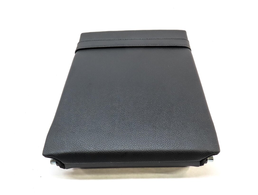 Thumbnail 5: 2015 MERCEDES CLA250 (C117 W117) REAR SEAT CENTER ARMREST CUP HOLDER (BLACK)