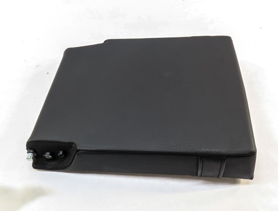 Thumbnail 6: 2015 MERCEDES CLA250 (C117 W117) REAR SEAT CENTER ARMREST CUP HOLDER (BLACK)