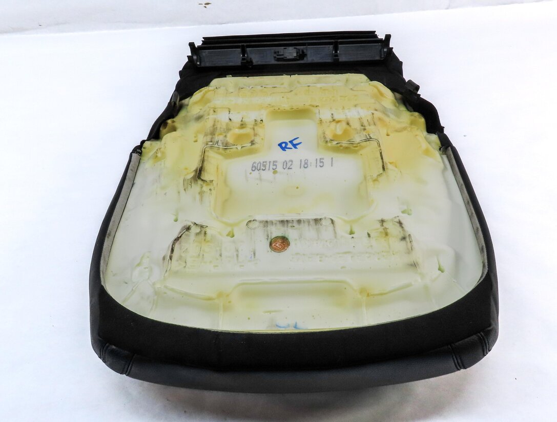 Thumbnail 4: 14-19 MERCEDES CLA (C117 W117) RIGHT PASSENGER LOWER BOTTOM SEAT CUSHION (BLACK)
