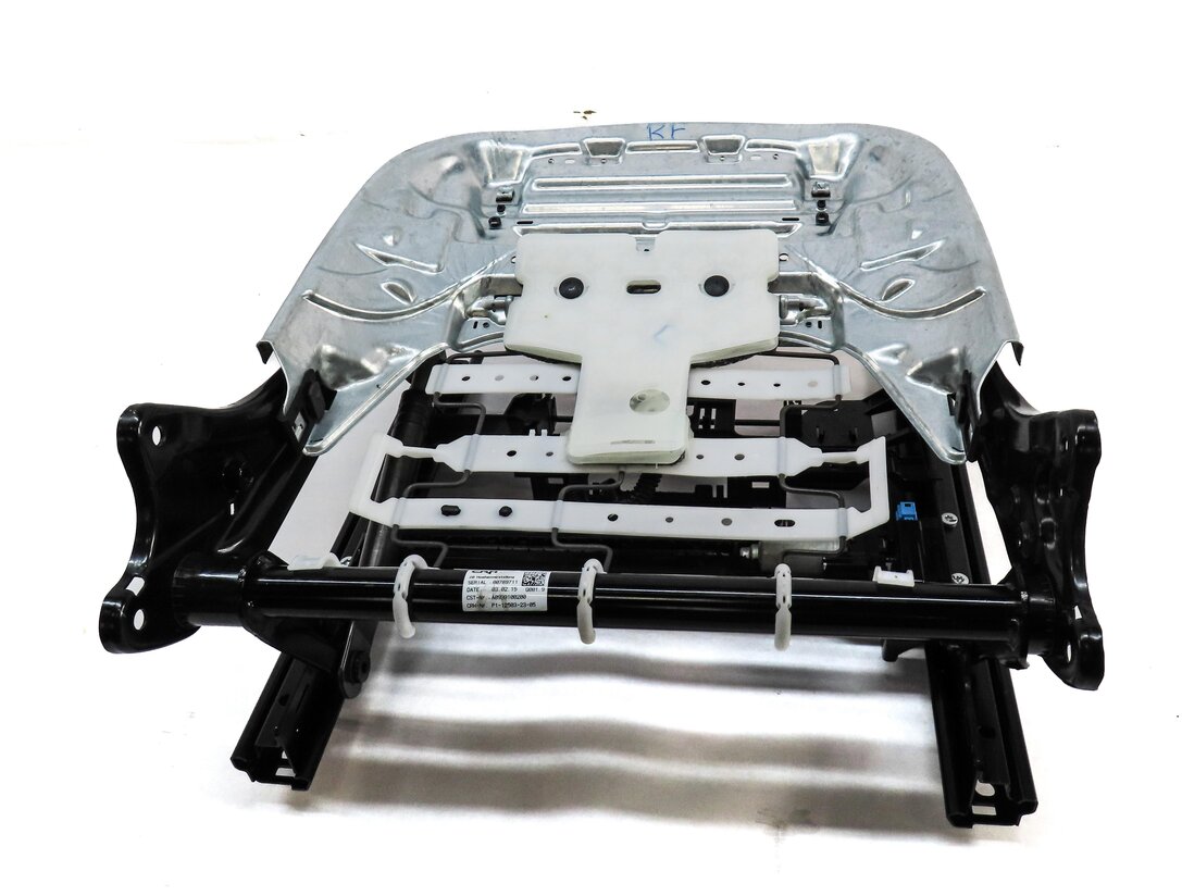 Thumbnail 3: 2014-2019 MERCEDES CLA CLASS (C117) FRONT RIGHT PASSENGER SEAT TRACK (MEMORY)