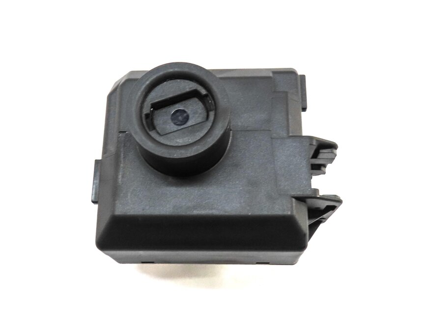 Thumbnail 2: 2014-2015 MERCEDES BENZ CLA45 AMG CLA250 (C117) IGNITION SWITCH MODULE