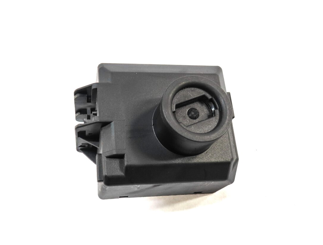 Thumbnail 3: 2014-2015 MERCEDES BENZ CLA45 AMG CLA250 (C117) IGNITION SWITCH MODULE
