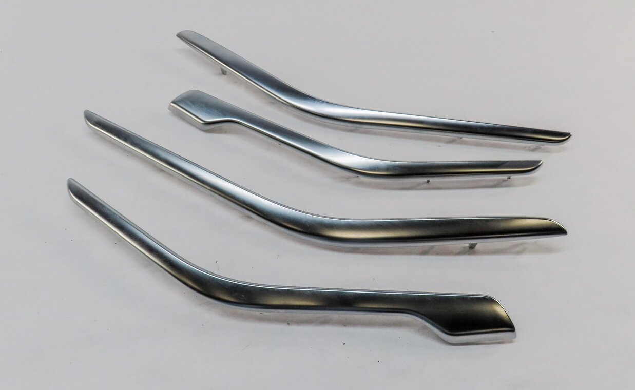 Thumbnail 1: 2015 MERCEDES CLA250 (C117 W117) INTERIOR DOOR PANEL TRIM MOULDING SET (CHROME)