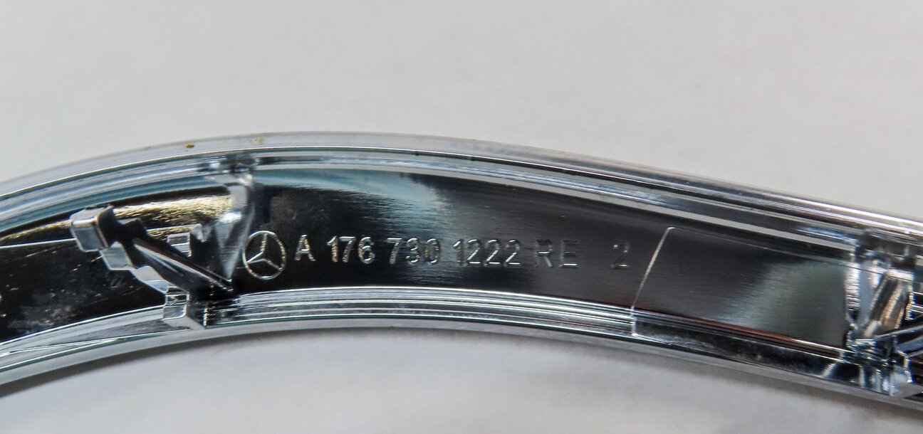 Thumbnail 12: 2015 MERCEDES CLA250 (C117 W117) INTERIOR DOOR PANEL TRIM MOULDING SET (CHROME)
