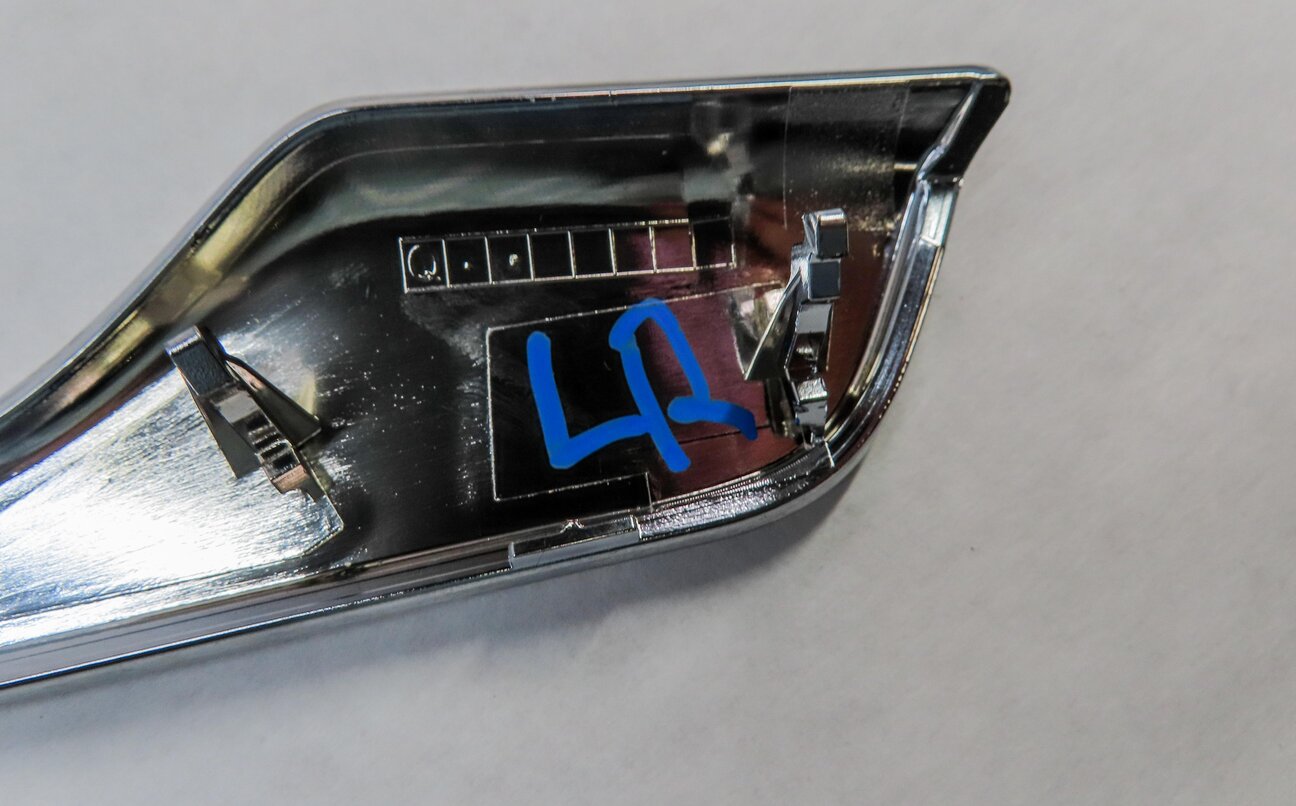 Thumbnail 5: 2015 MERCEDES CLA250 (C117 W117) INTERIOR DOOR PANEL TRIM MOULDING SET (CHROME)
