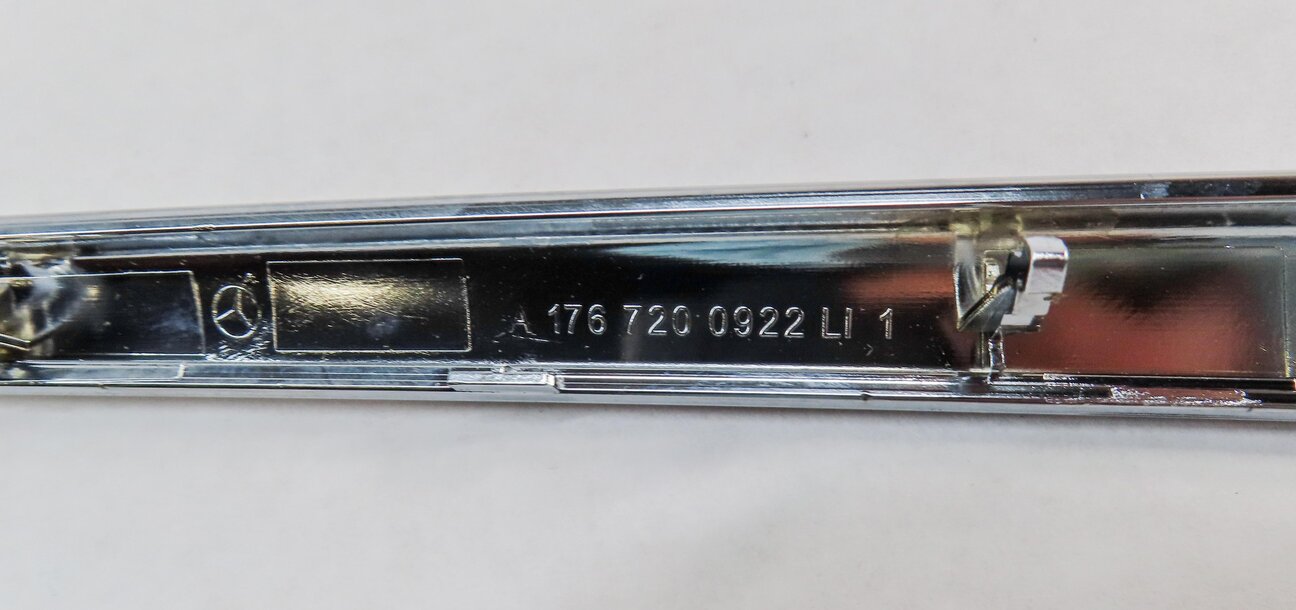 Thumbnail 9: 2015 MERCEDES CLA250 (C117 W117) INTERIOR DOOR PANEL TRIM MOULDING SET (CHROME)