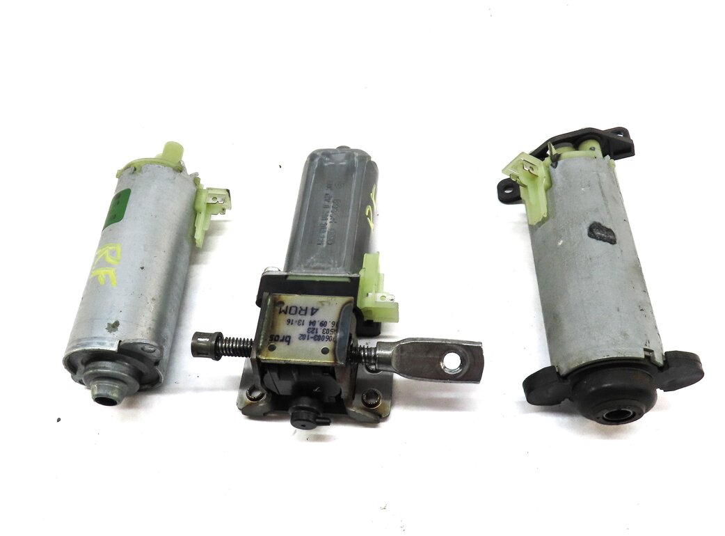 Thumbnail 2: 2005 PORSCHE CAYENNE (955) FRONT RIGHT PASSENGER SEAT ADJUST MOTOR SET