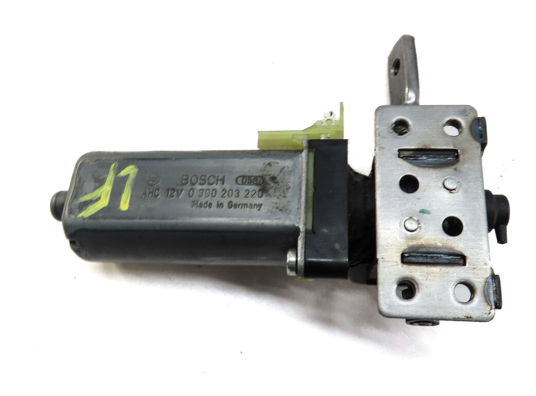 Thumbnail 6: 2005 PORSCHE CAYENNE (955) FRONT LEFT DRIVER SEAT ADJUST ADJUSTMENT MOTOR SET