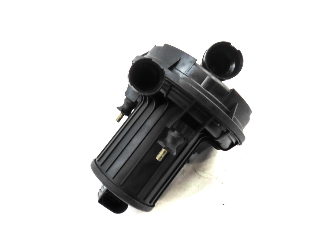 2004-2006 PORSCHE CAYENNE (955) 3.2L SECONDARY AIR INJECTION SMOG EMISSIONS PUMP