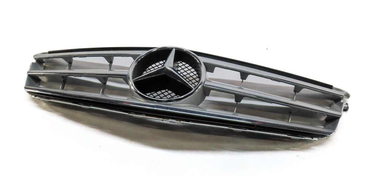 08-12 MERCEDES C-CLASS (W204) FRONT HOOD GRILLE AIR VENT TRIM (SPORT PACKAGE)