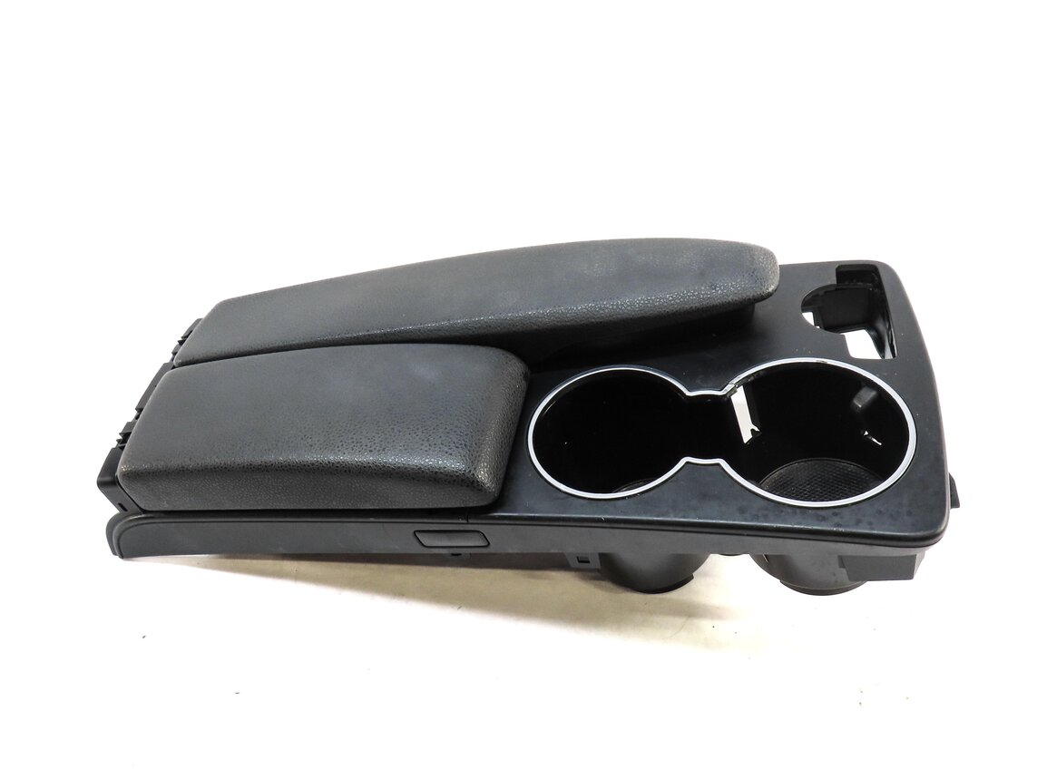 Thumbnail 3: 08-14 MERCEDES C-CLASS (W204) FRONT CENTER CONSOLE ARMREST COMPARTMENT (BLACK)