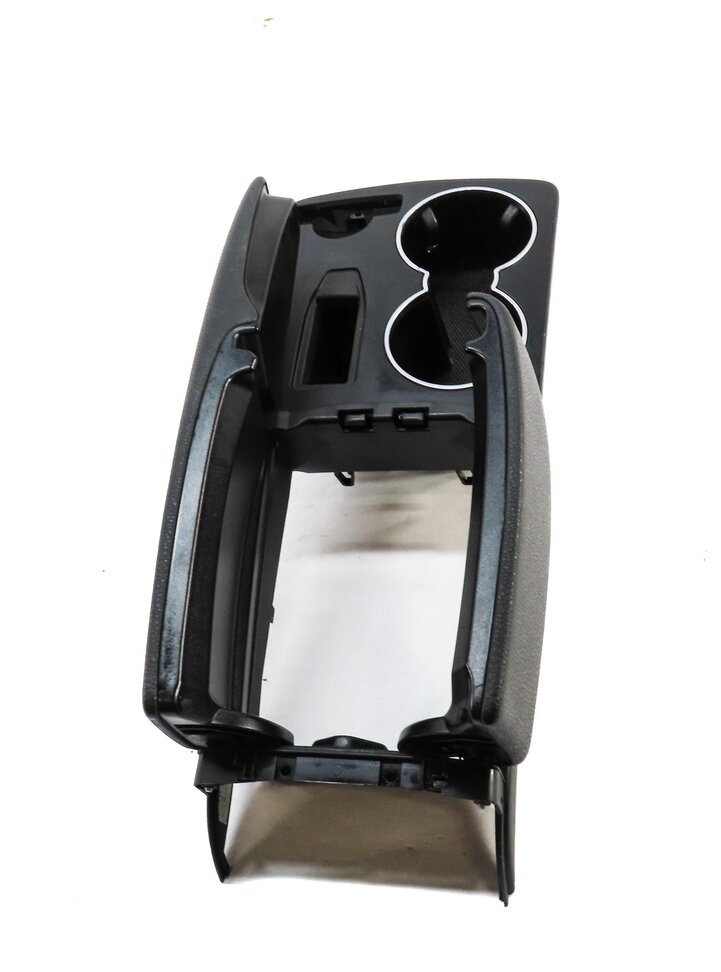 Thumbnail 6: 08-14 MERCEDES C-CLASS (W204) FRONT CENTER CONSOLE ARMREST COMPARTMENT (BLACK)