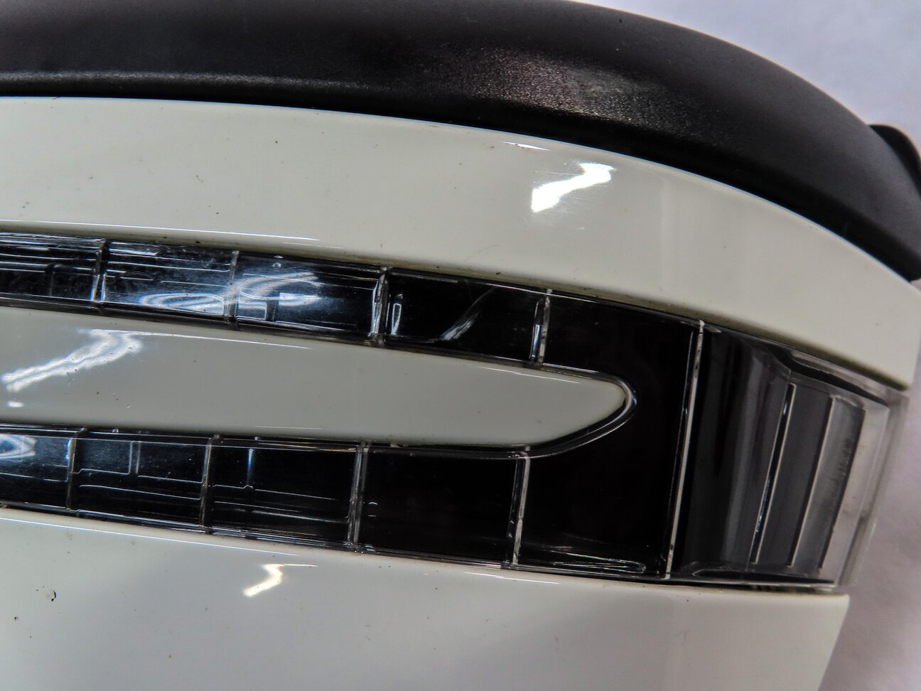 Thumbnail 7: 12-14 MERCEDES C-CLASS (W204) RIGHT HEATED AUTODIM MEMORY DOOR MIRROR (WHITE)