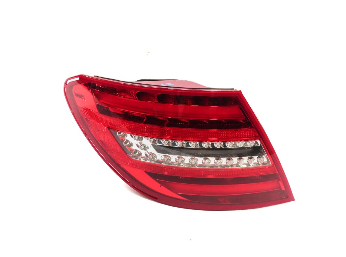 2012-2015 MERCEDES C-CLASS (W204) LEFT DRIVER REAR TAILLIGHT BRAKE LIGHT LAMP