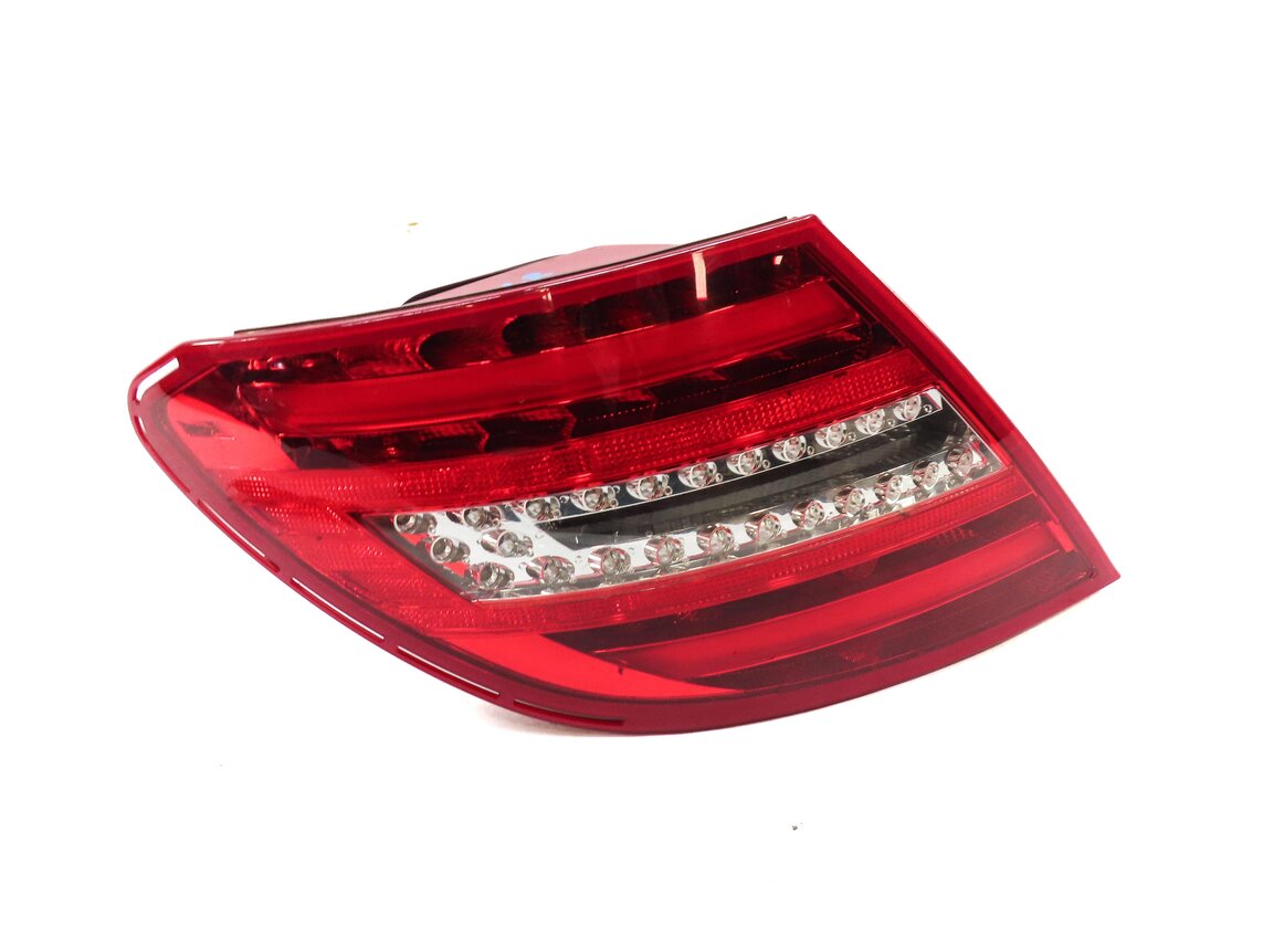 Thumbnail 3: 2012-2015 MERCEDES C-CLASS (W204) LEFT DRIVER REAR TAILLIGHT BRAKE LIGHT LAMP