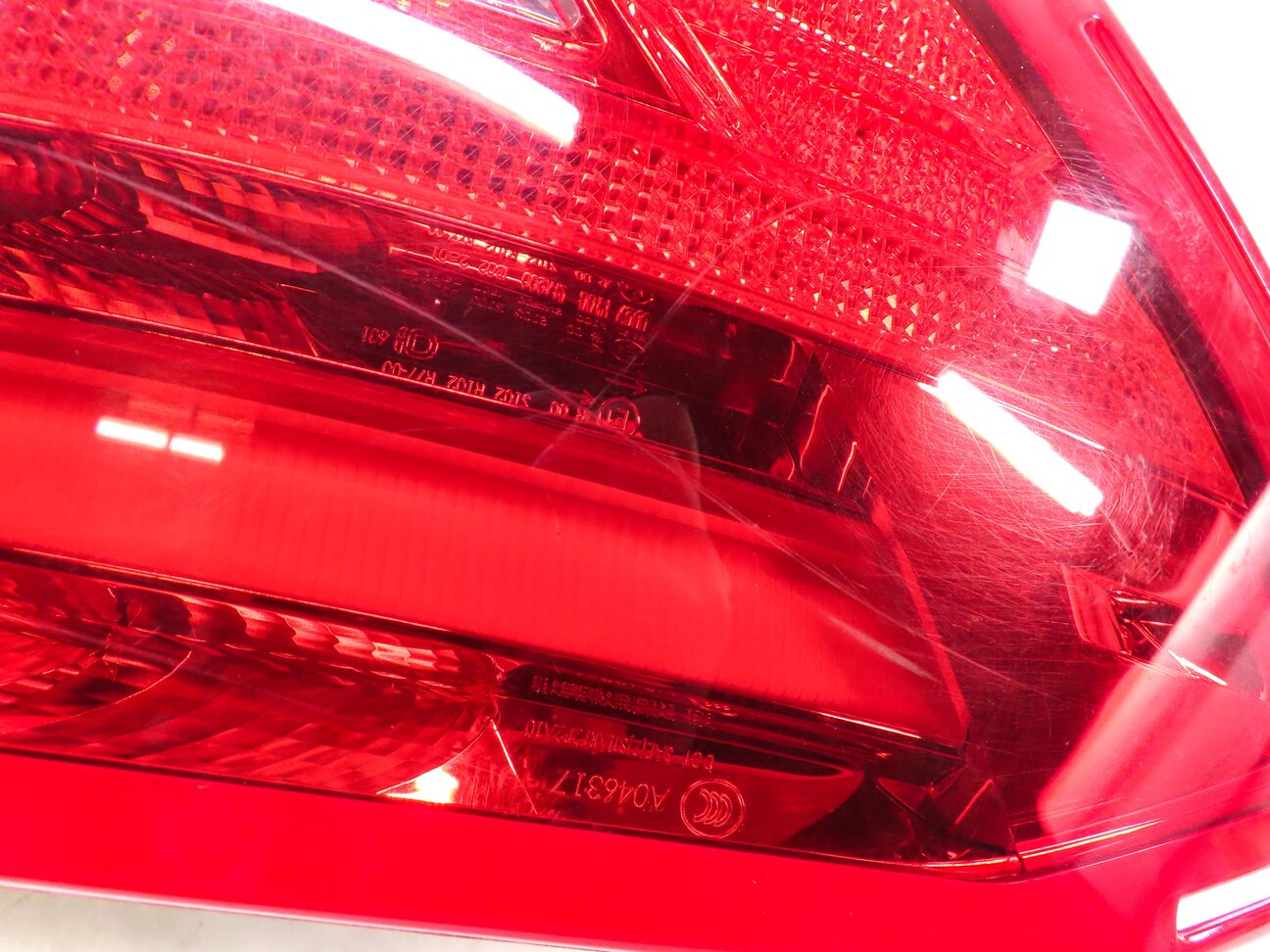 Thumbnail 7: 2012-2015 MERCEDES C-CLASS (W204) LEFT DRIVER REAR TAILLIGHT BRAKE LIGHT LAMP
