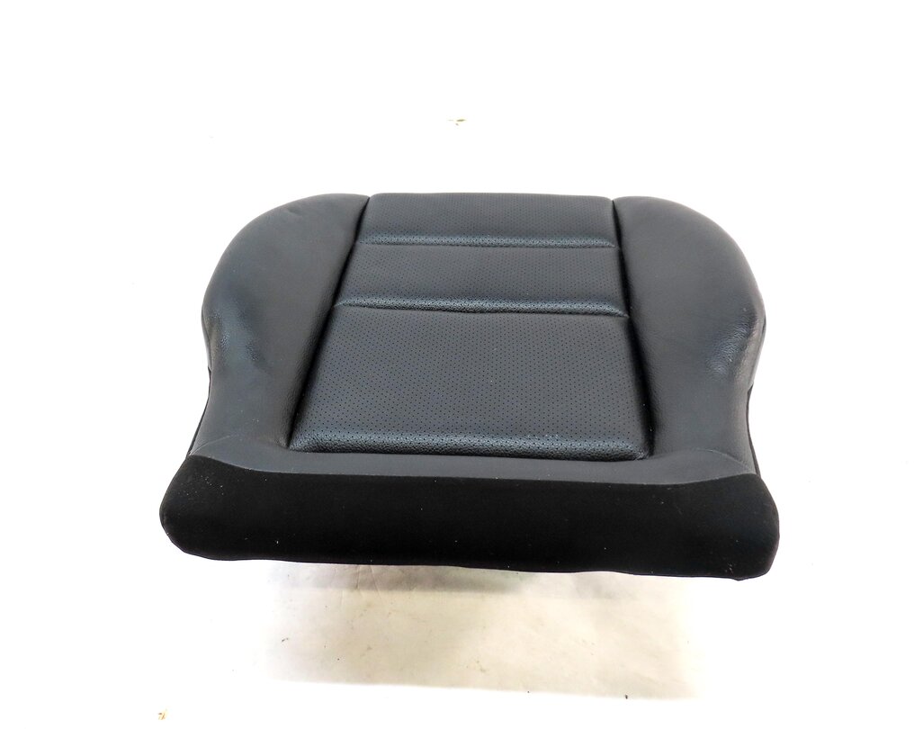 Thumbnail 2: 2012 MERCEDES C250 (W204) RIGHT PASSENGER LOWER BOTTOM HEATED SEAT CUSHION BLACK