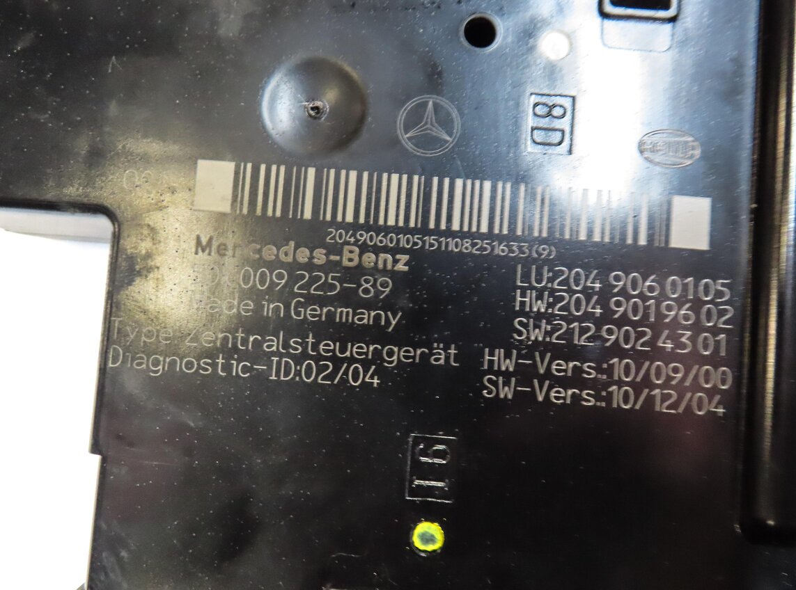 Thumbnail 6: 2012 MERCEDES C250 (W204) REAR SIGNAL ACQUISITION CONTROL MODULE SAM FUSE BOX