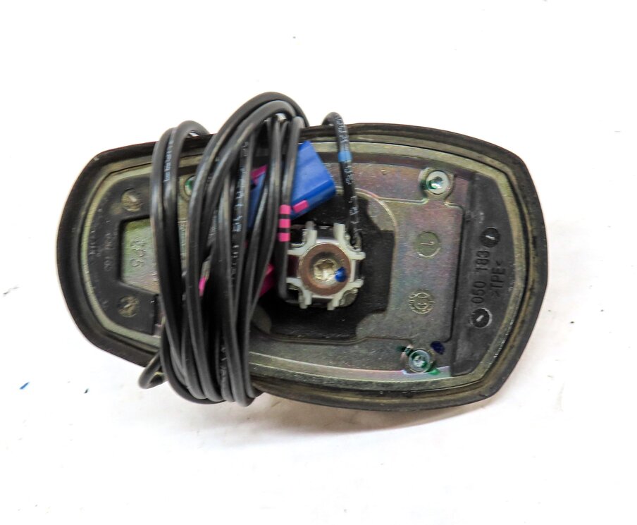 Thumbnail 4: 2008-2012 MB C350 C300 C63 C250 (W204) RADIO STEREO SHARK FIN ANTENNA (BLACK)