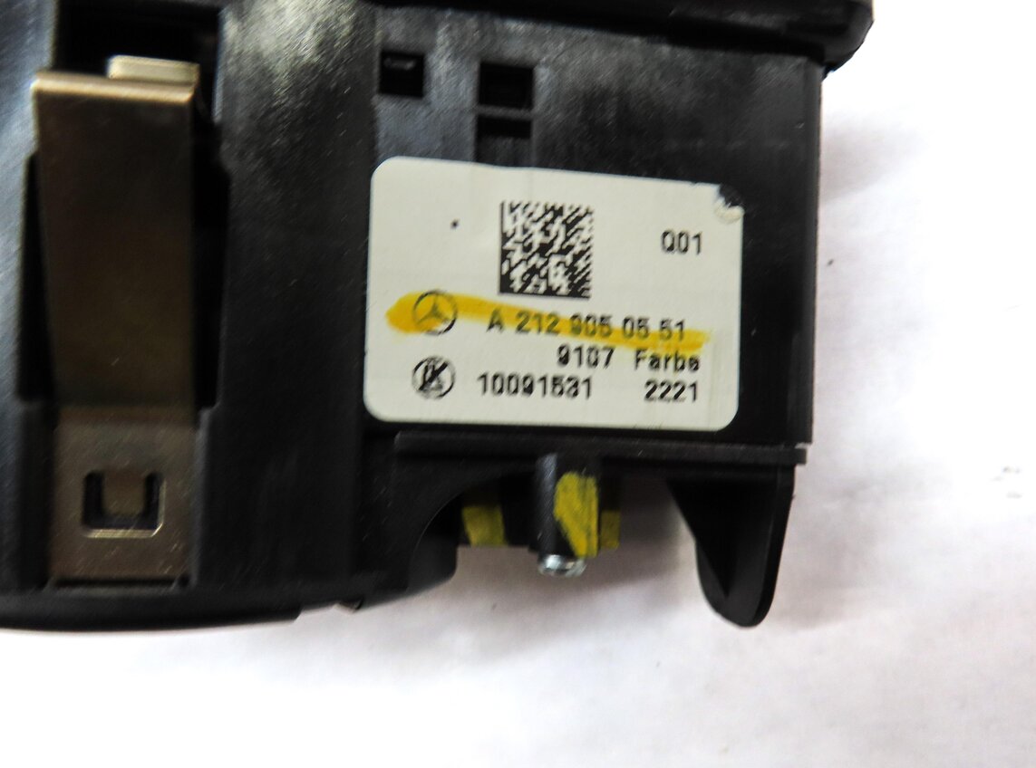 Thumbnail 4: 2008-2015 MERCEDES C-CLASS (W204) 15-21 C63 AMG (W205) HEADLIGHT SWITCH CONTROL