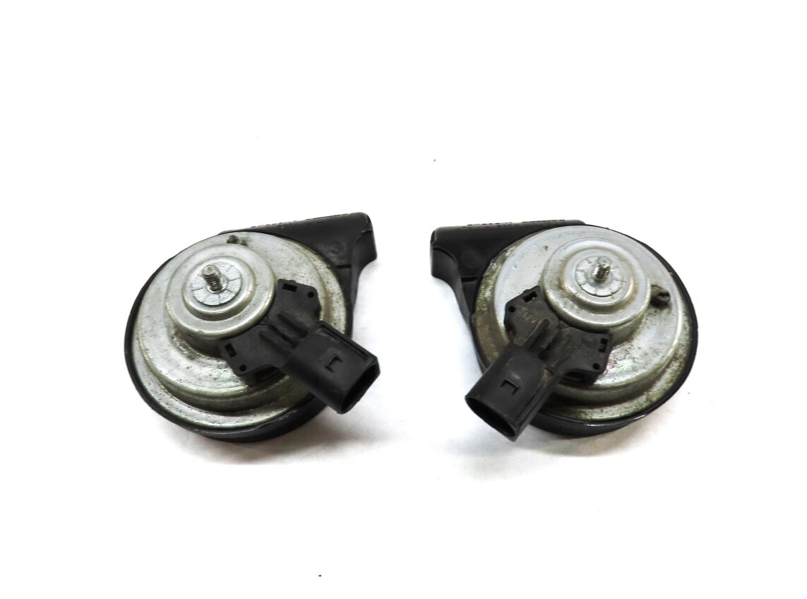 Thumbnail 3: 08-18 MERCEDES C E GLK CLS CLASS (C218 W204 W212 X204) HIGH & LOW TONE HORN SET