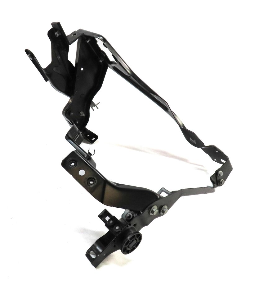 2012 MERCEDES C250 (W204) FRONT LEFT DRIVER HEADLIGHT MOUNT BRACKET SUPPORT