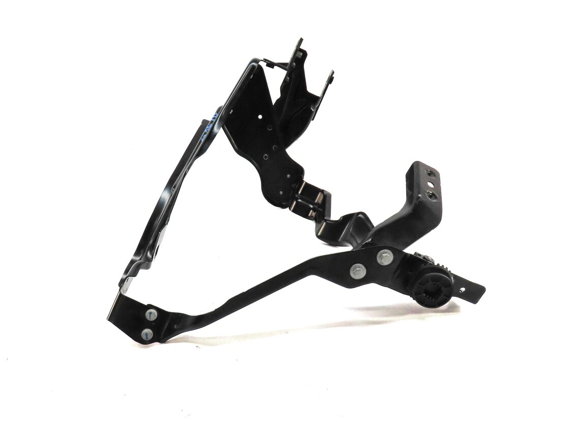 Thumbnail 2: 2012 MERCEDES C250 (W204) FRONT RIGHT PASSENGER HEADLIGHT MOUNT BRACKET SUPPORT