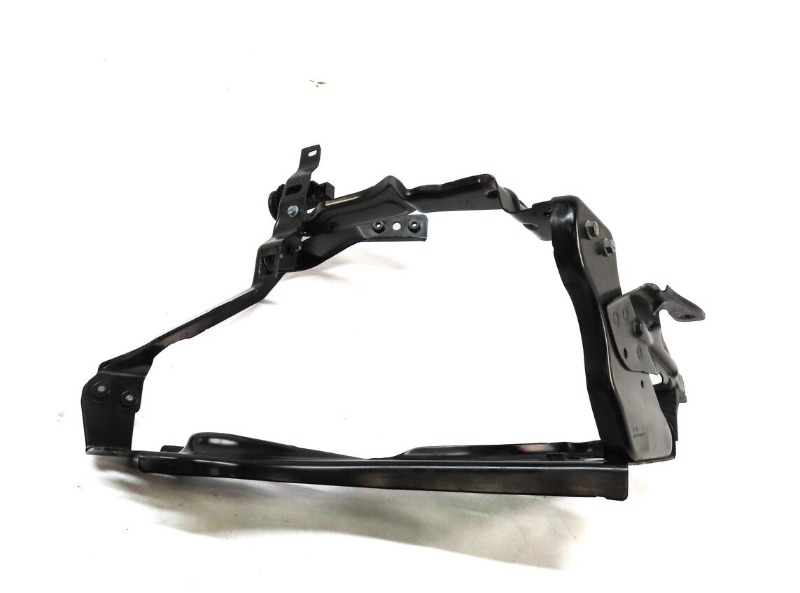 Thumbnail 5: 2012 MERCEDES C250 (W204) FRONT RIGHT PASSENGER HEADLIGHT MOUNT BRACKET SUPPORT