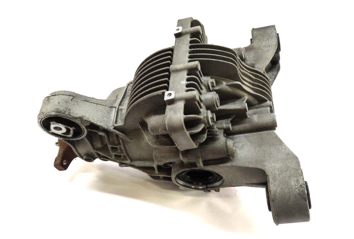 Thumbnail 4: 2010-2016 PORSCHE PANAMERA (970 G1) 3.0L / 4.8L - REAR DIFFERENTIAL GEAR CARRIER