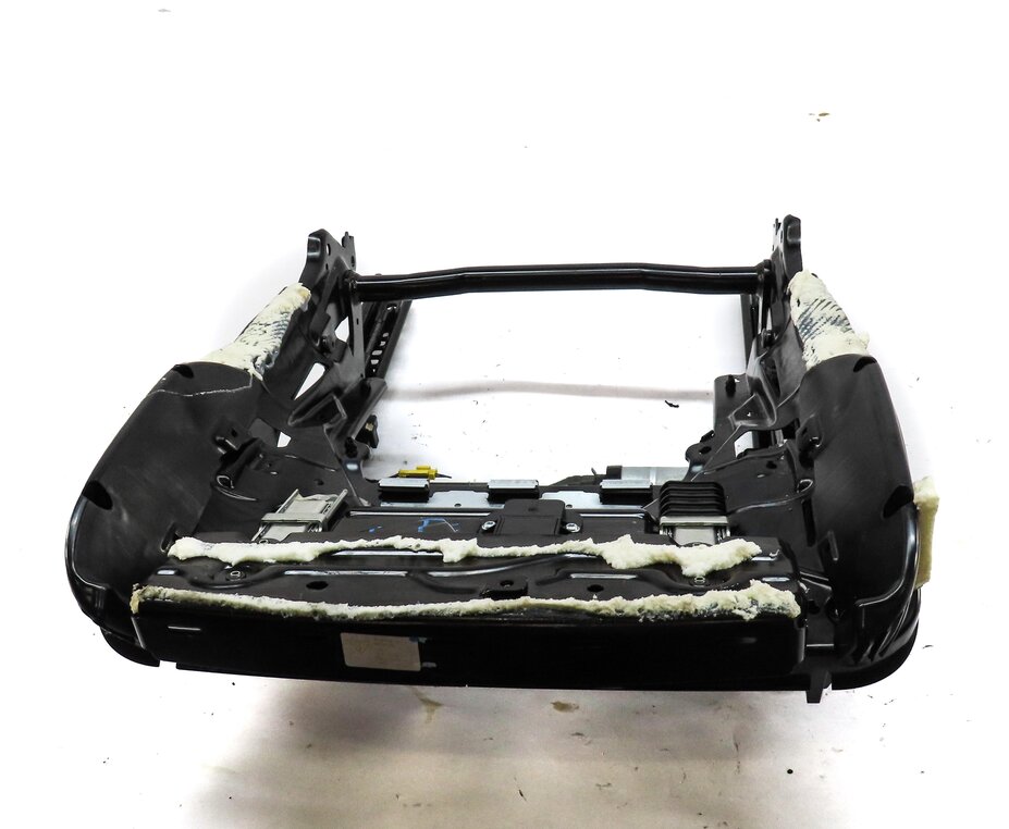 Thumbnail 2: 10-16 PORSCHE PANAMERA (970 G1) LEFT FRONT DRIVER MEMORY SEAT TRACK w/ MOTORS