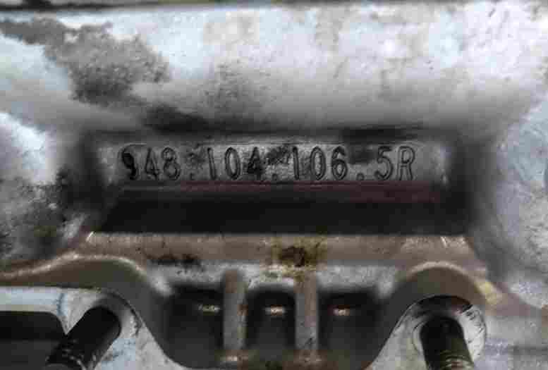 Thumbnail 7: 10-13 PORSCHE PANAMERA (970 G1) 4.8L M48.20 *NON-TURBO* RWD LEFT CYLINDER HEAD