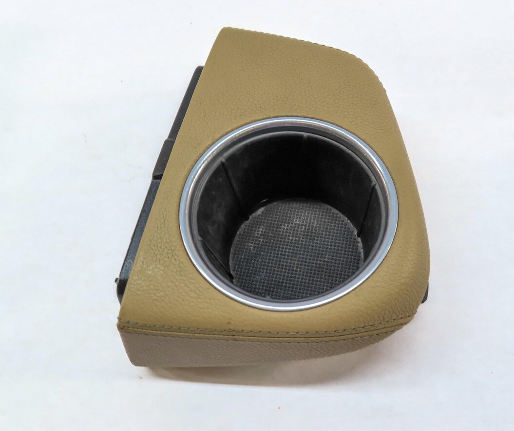 Thumbnail 2: 2012 PORSCHE PANAMERA (970 G1) FRONT CENTER CONSOLE CUP HOLDER (LUXOR BEIGE)