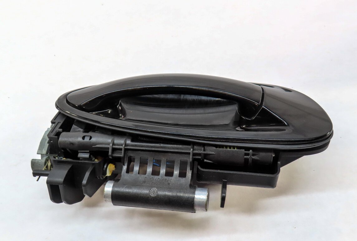 Thumbnail 3: 2010-2016 PORSCHE PANAMERA (970 G1) RIGHT FRONT EXTERIOR DOOR HANDLE (BLACK A1)