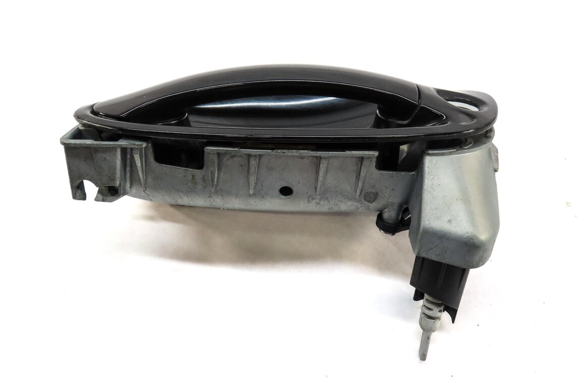 Thumbnail 3: 2010-2016 PORSCHE PANAMERA (970 G1) LEFT FRONT EXTERIOR DOOR HANDLE (BLACK A1)