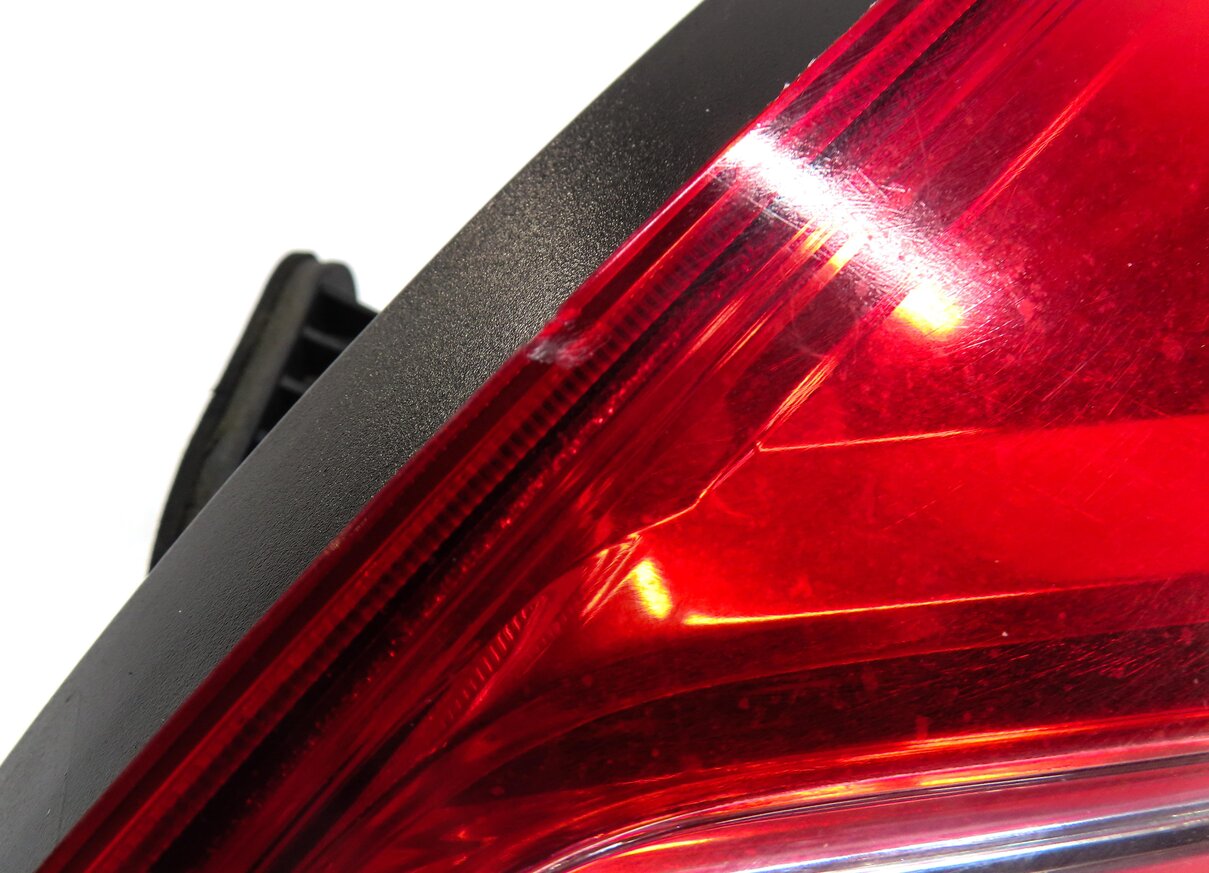 Thumbnail 6: 2010-2013 PORSCHE PANAMERA (970 G1) RIGHT PASSENGER TAILLIGHT BRAKE LIGHT LAMP