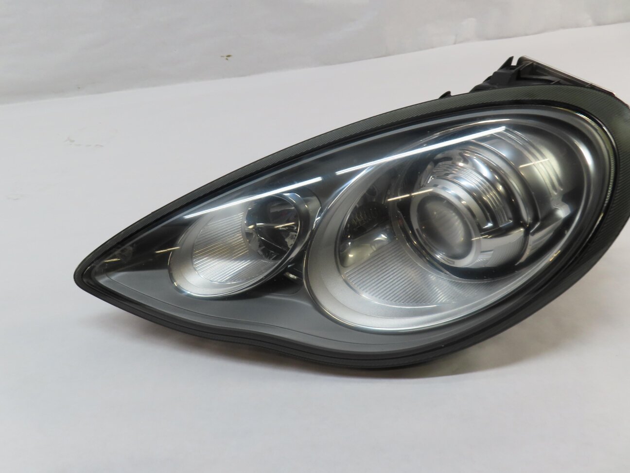 Thumbnail 1: 2010-2013 PORSCHE PANAMERA (970 G1) LEFT HID XENON AFS ADAPTIVE HEADLIGHT LAMP
