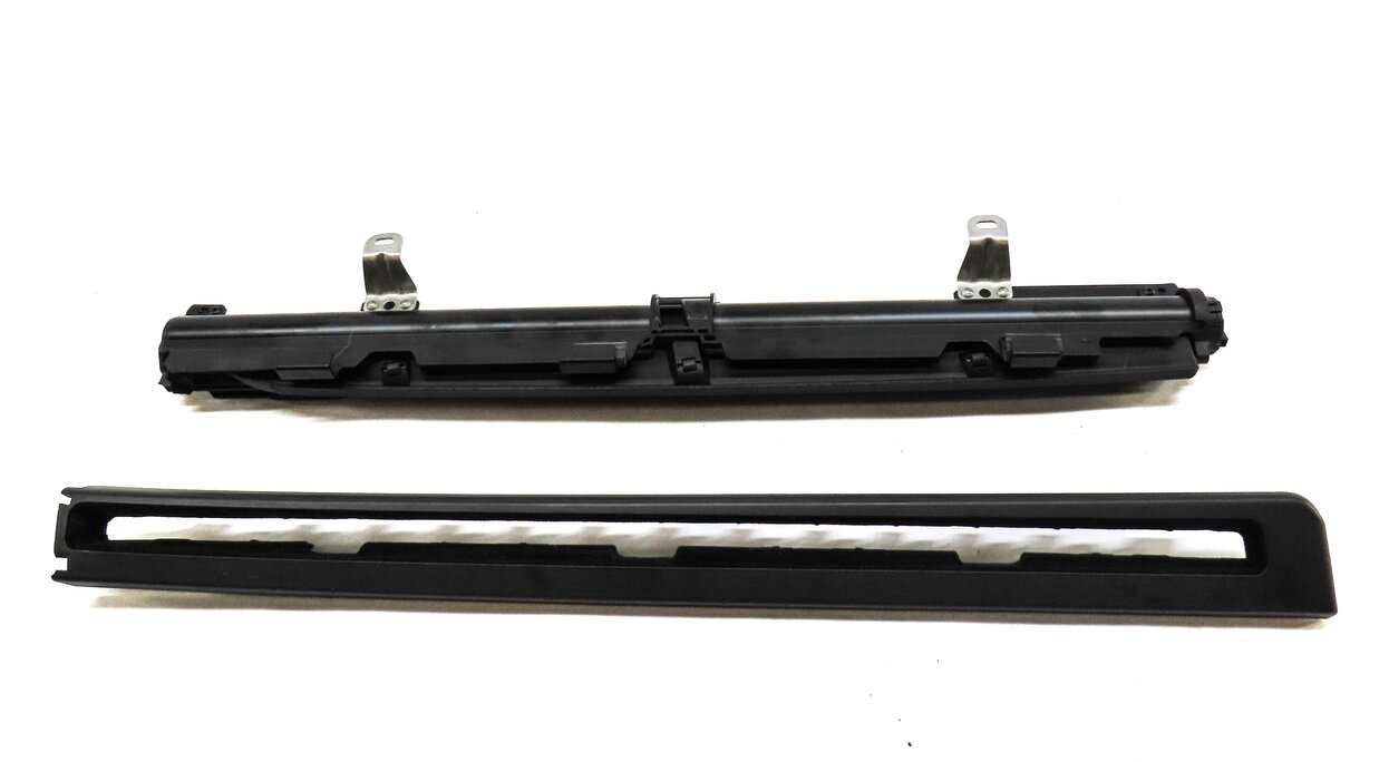 Thumbnail 1: 10-16 PORSCHE PANAMERA (970 G1) REAR RIGHT DOOR WINDOW SUN SHADE SUNSHADE SCREEN