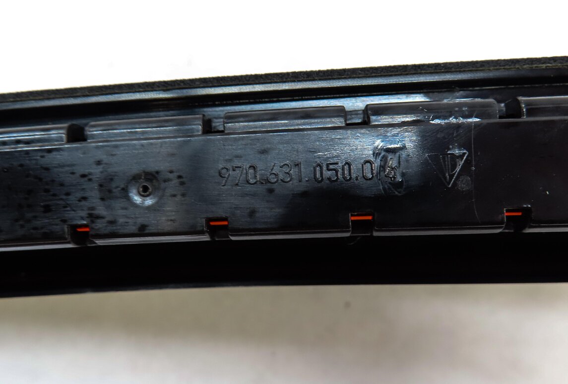 Thumbnail 6: 2012 PORSCHE PANAMERA (970 G1) REAR UPPER CENTER 3RD THIRD BRAKE LIGHT