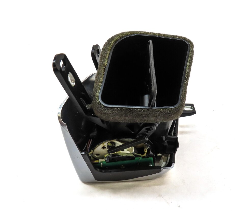 Thumbnail 4: 2012 PORSCHE PANAMERA (970 G1) FRONT LEFT DRIVER DASH HVAC AC/ HEATER AIR VENT
