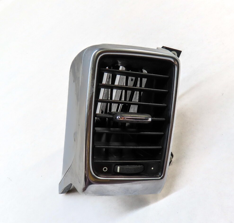 Thumbnail 2: 2012 PORSCHE PANAMERA (970 G1) REAR RIGHT CONSOLE A/C HEATER AIR VENT (BLACK)