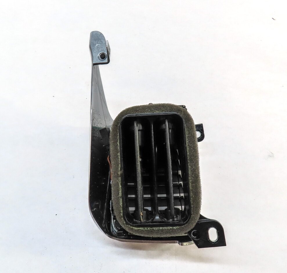 Thumbnail 4: 2012 PORSCHE PANAMERA (970 G1) REAR RIGHT CONSOLE A/C HEATER AIR VENT (BLACK)