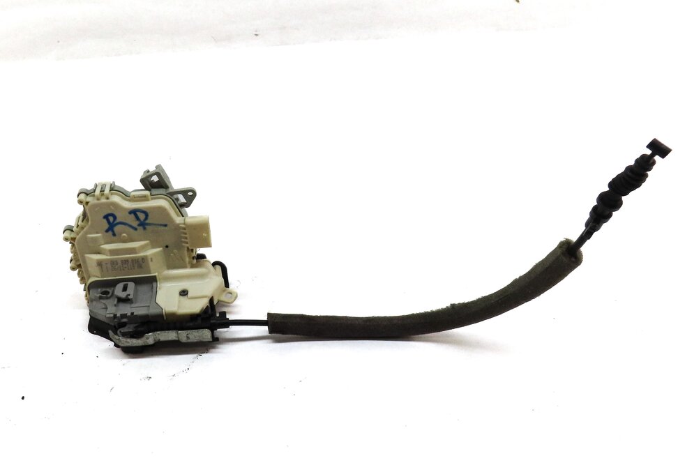Thumbnail 2: 10-18 AUDI A3 A4 A8 Q3 Q5 S3 S4 SQ5 S8 (B8 D4 4H 8K 8R 8V) RIGHT REAR DOOR LATCH
