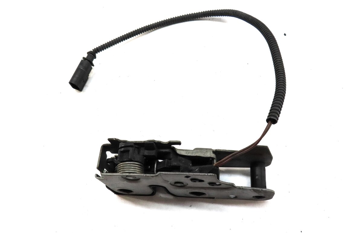 Thumbnail 5: 2012 PORSCHE PANAMERA (970 G1) FRONT HOOD LATCH 1K1823509E