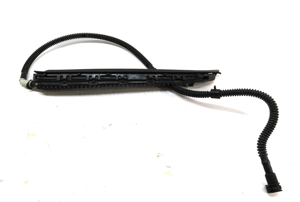 Thumbnail 3: 2012 PORSCHE PANAMERA (970 G1) FRONT LEFT DRIVER FENDER AIR VENT GRILLE