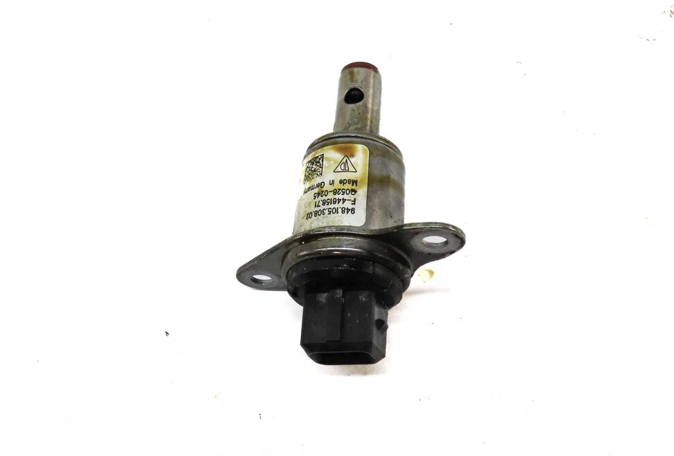 Thumbnail 2: 2012 PORSCHE PANAMERA (970 G1) 4.8L M48 NON-TURBO RWD CAMSHAFT ADJUSTER SOLENOID