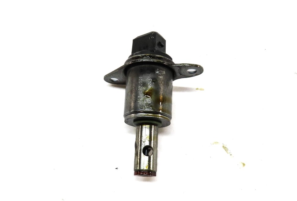 Thumbnail 3: 2012 PORSCHE PANAMERA (970 G1) 4.8L M48 NON-TURBO RWD CAMSHAFT ADJUSTER SOLENOID