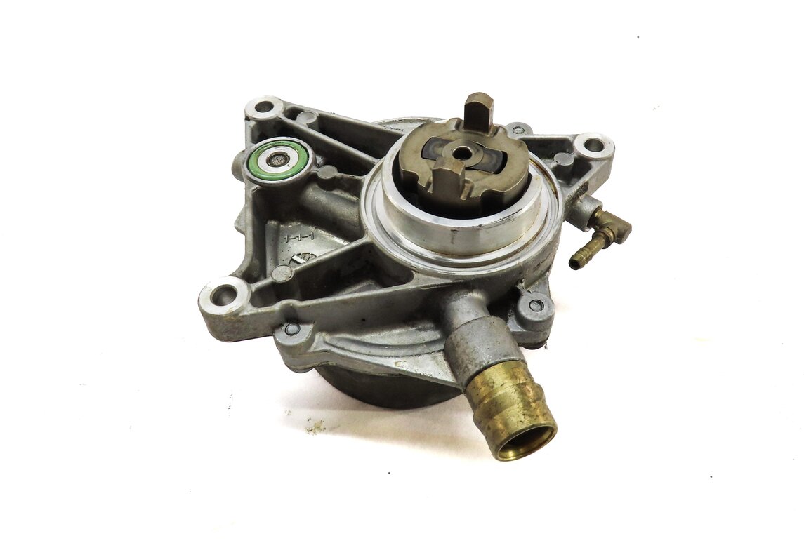 Thumbnail 2: 2012 PORSCHE PANAMERA (970 G1) 4.8L M48.20 NON-TURBO RWD BRAKE VACUUM PUMP