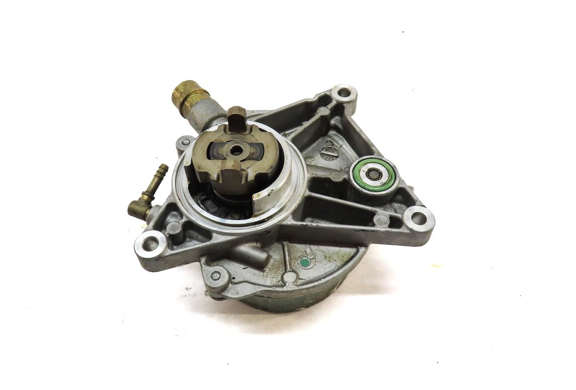 Thumbnail 3: 2012 PORSCHE PANAMERA (970 G1) 4.8L M48.20 NON-TURBO RWD BRAKE VACUUM PUMP