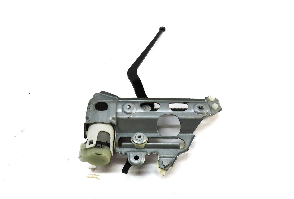 Thumbnail 2: 2012 PORSCHE PANAMERA 970 REAR LEFT QUARTER WINDOW SUN SHADE MOTOR w/ REGULATOR