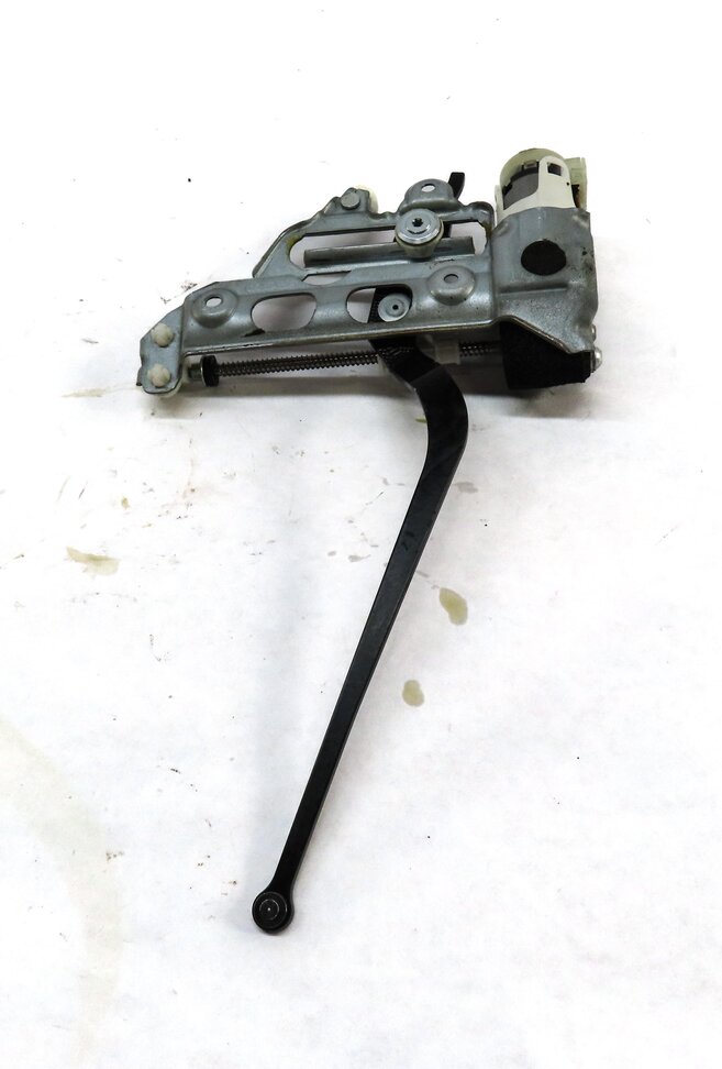 Thumbnail 3: 2012 PORSCHE PANAMERA 970 REAR LEFT QUARTER WINDOW SUN SHADE MOTOR w/ REGULATOR